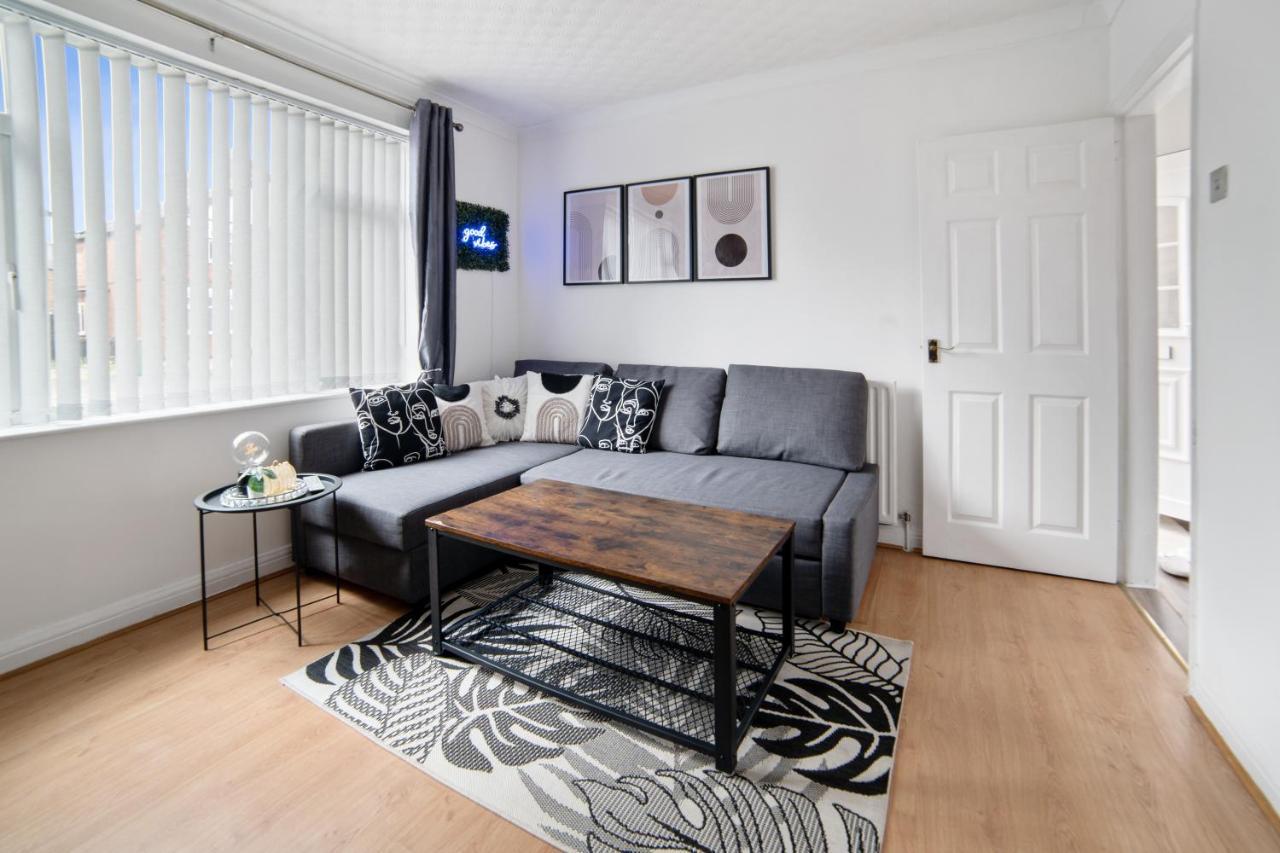 Exclusive Deals L Last-Minute Reserve L Townhouse With Sleeps 6 L Braunstone Town , Leicester L By Zen Nights Short Lets & Serviced Accommodations Exterior photo